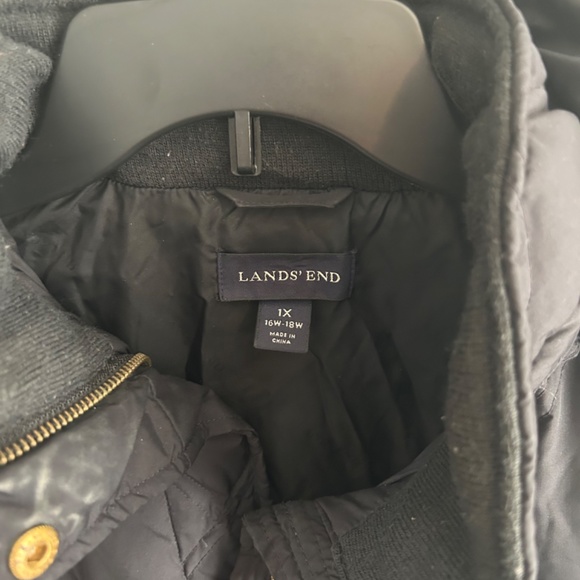 Women’s Lands’ End coat - Picture 2 of 2